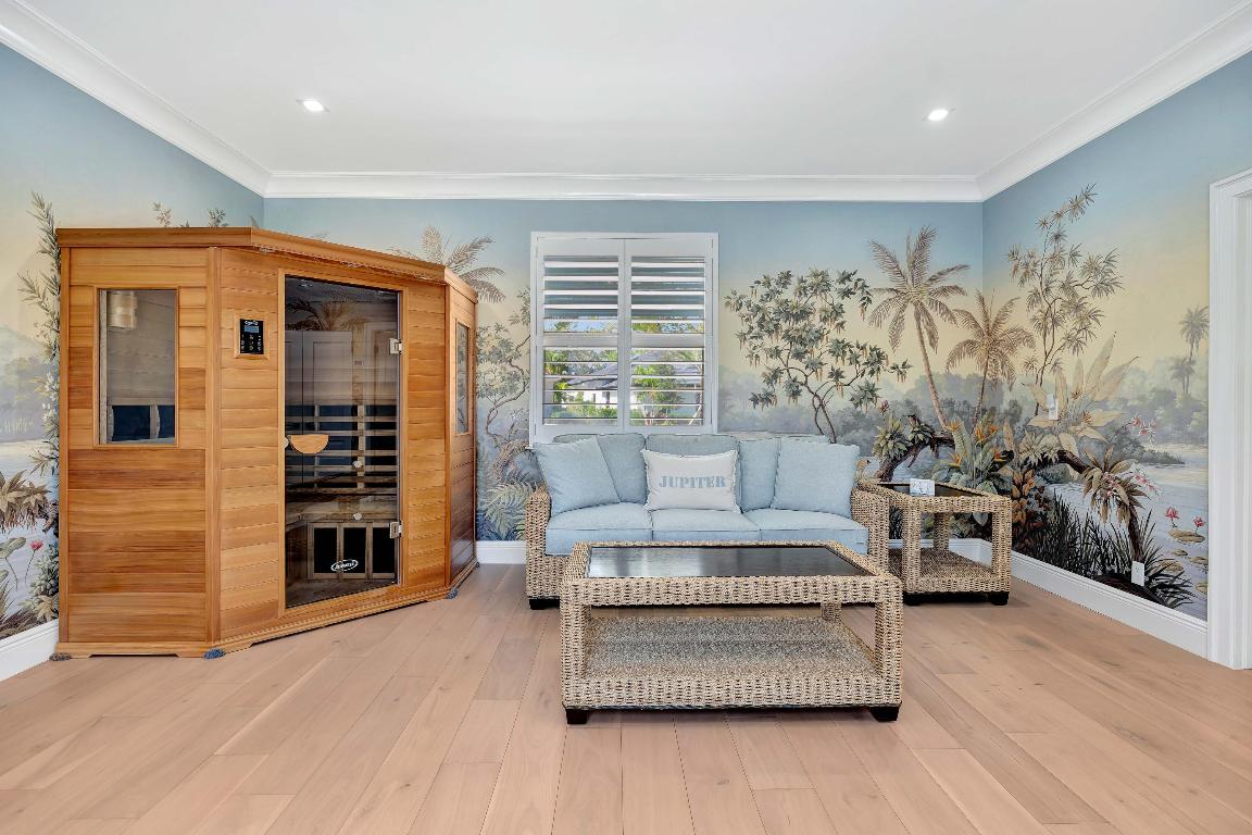 Admirals Cove - Residential