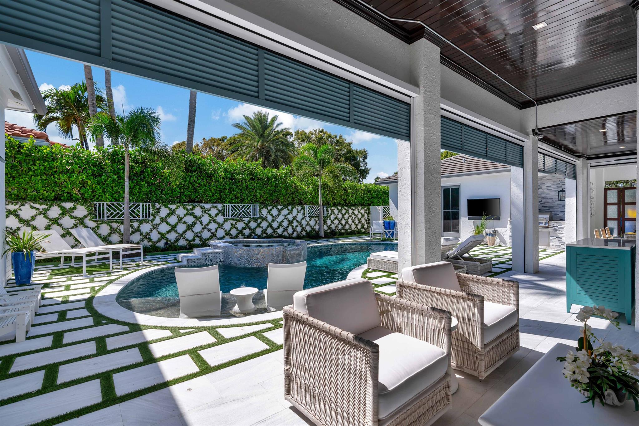 Admirals Cove - Residential