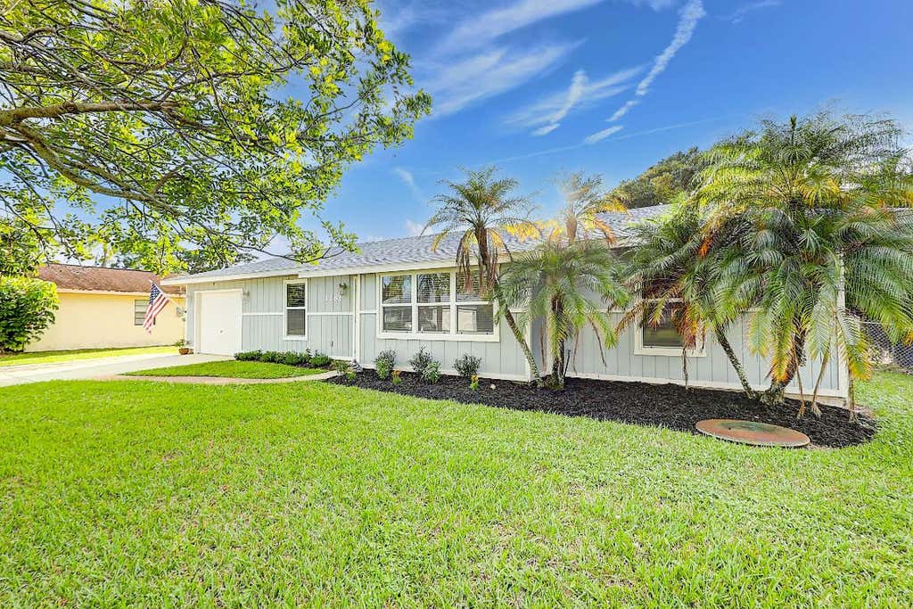 Photo of 1286 SW Cynthia Street, Port Saint Lucie, FL 34983 (MLS # R10933425)