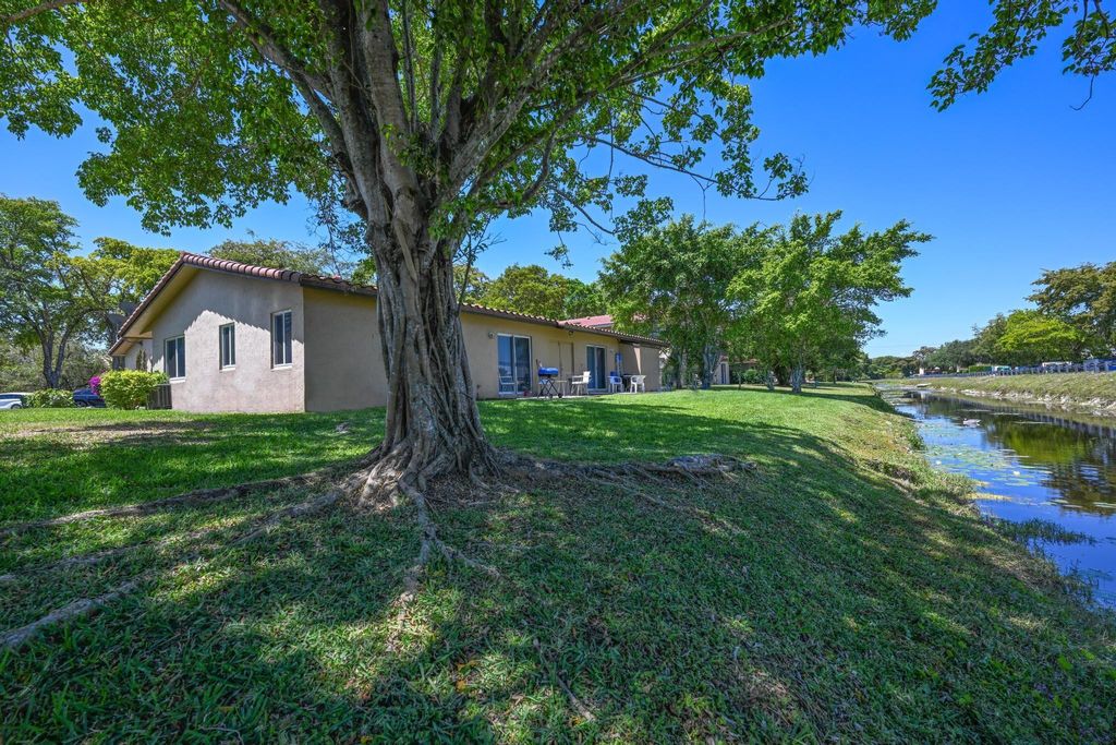 Photo of 10833 NW 45th Street, Coral Springs, FL 33065 (MLS # F10500357)