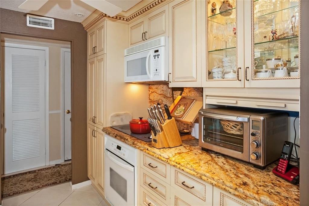 TRADEWINDS OFPOMPANOCONDO - Residential