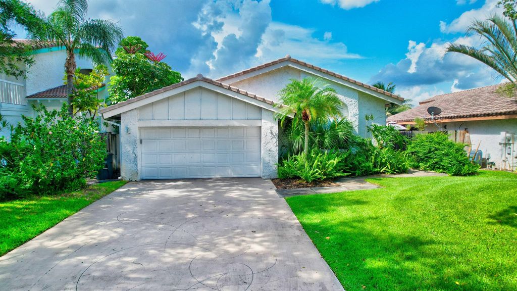 Photo of 6458 Sweet Maple Lane, Boca Raton, FL 33433 (MLS # R11106707)