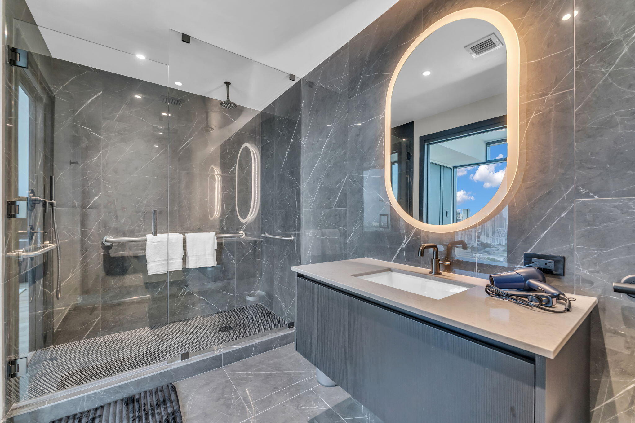 E11EVEN Residences Miami - Residential