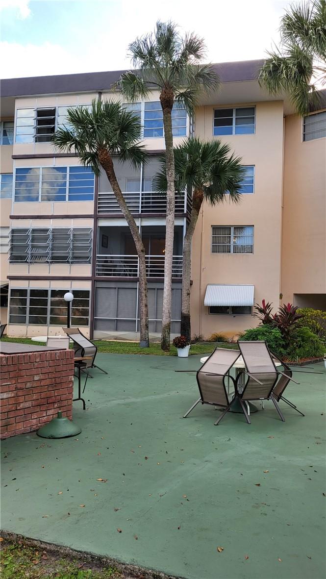 LAUDERDALE OAKS CONDO 3 - Residential Lease