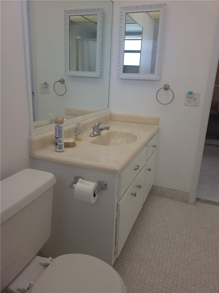 LAUDERDALE OAKS CONDO 3 - Residential Lease