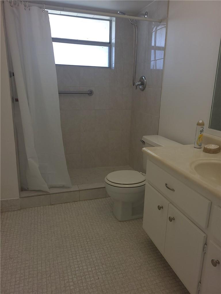 LAUDERDALE OAKS CONDO 3 - Residential Lease