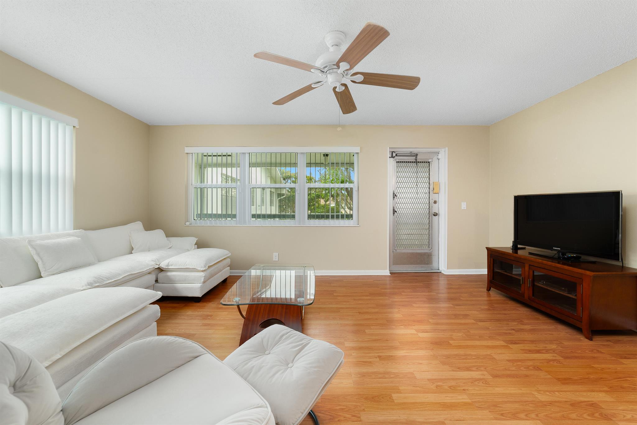 396 Windsor Q, West Palm Beach, FL, 33417/$95,000 4 396 Windsor Q