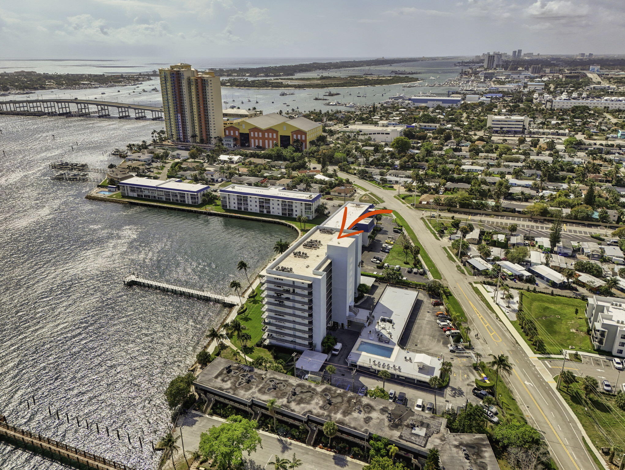 LAKE HARBOR COVE CONDO - Residential