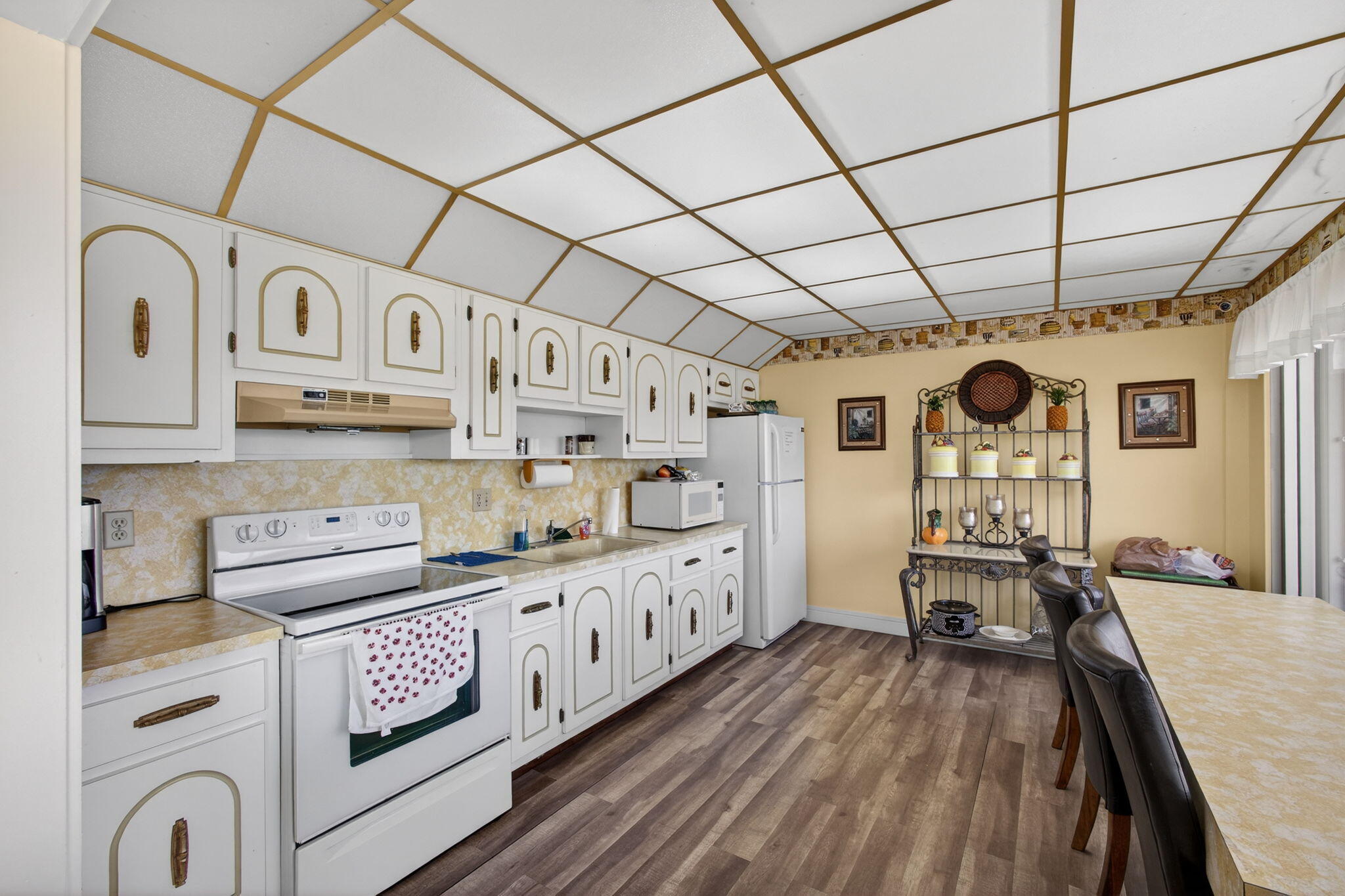 LAKE HARBOR COVE CONDO - Residential