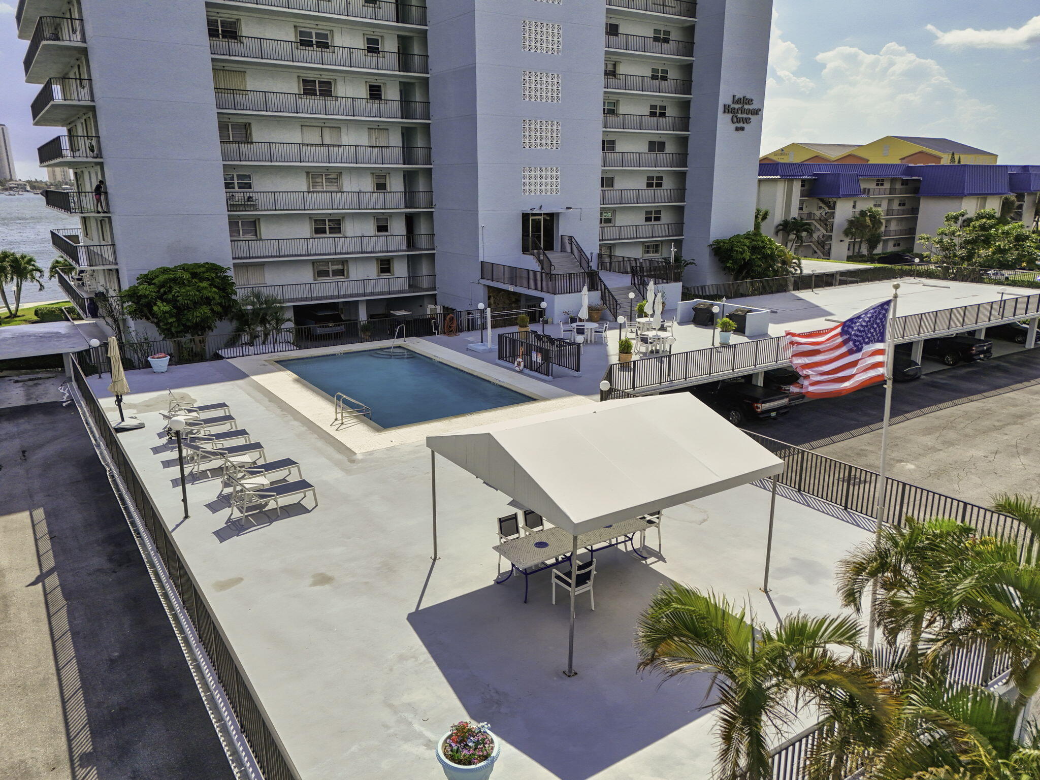 LAKE HARBOR COVE CONDO - Residential