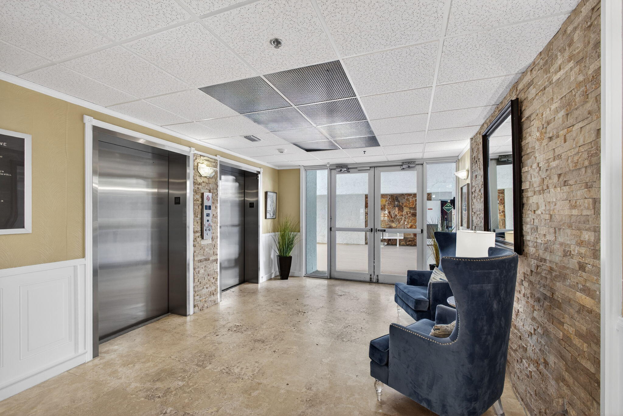 LAKE HARBOR COVE CONDO - Residential