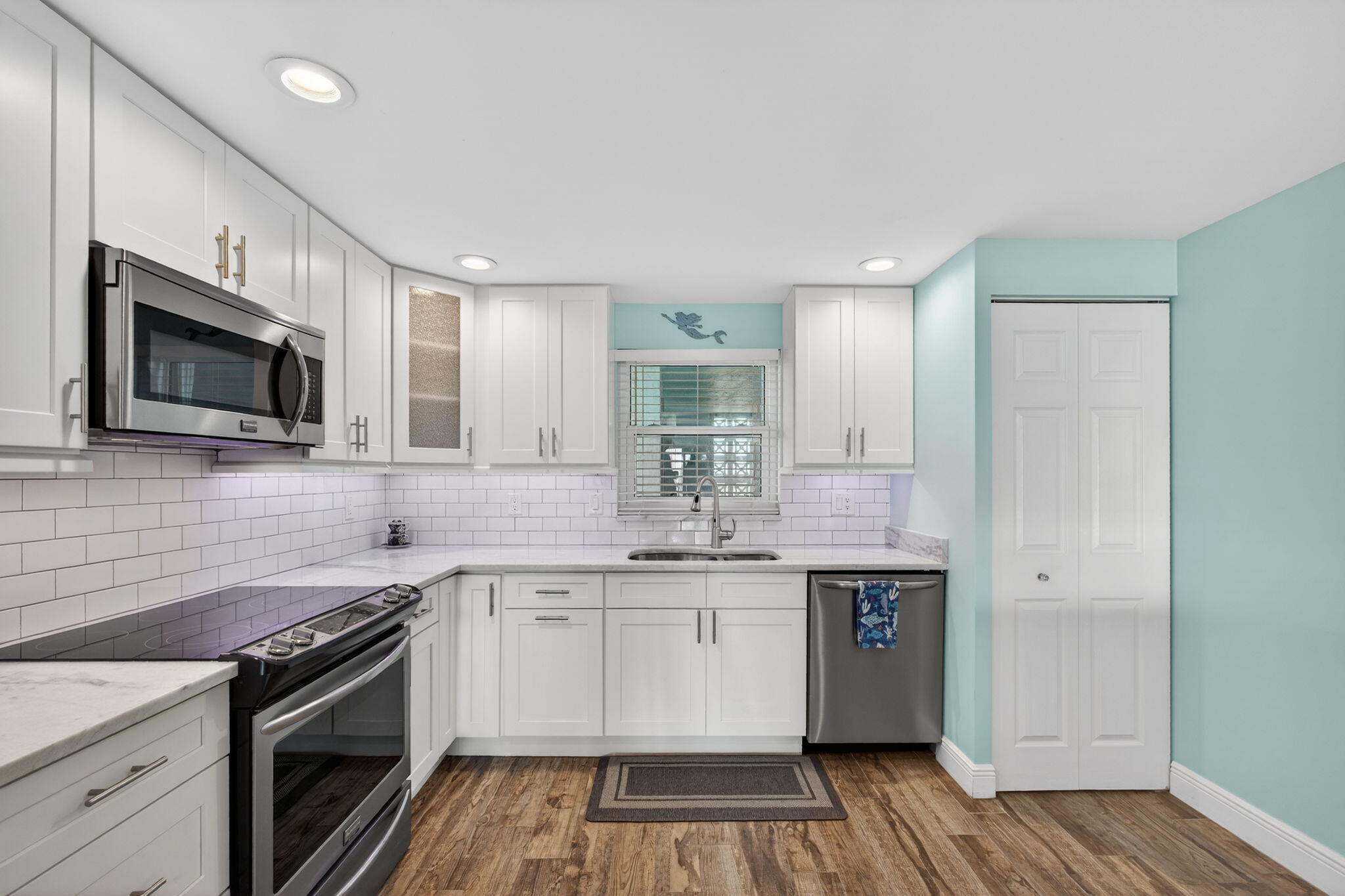 LAKE HARBOR COVE CONDO - Residential