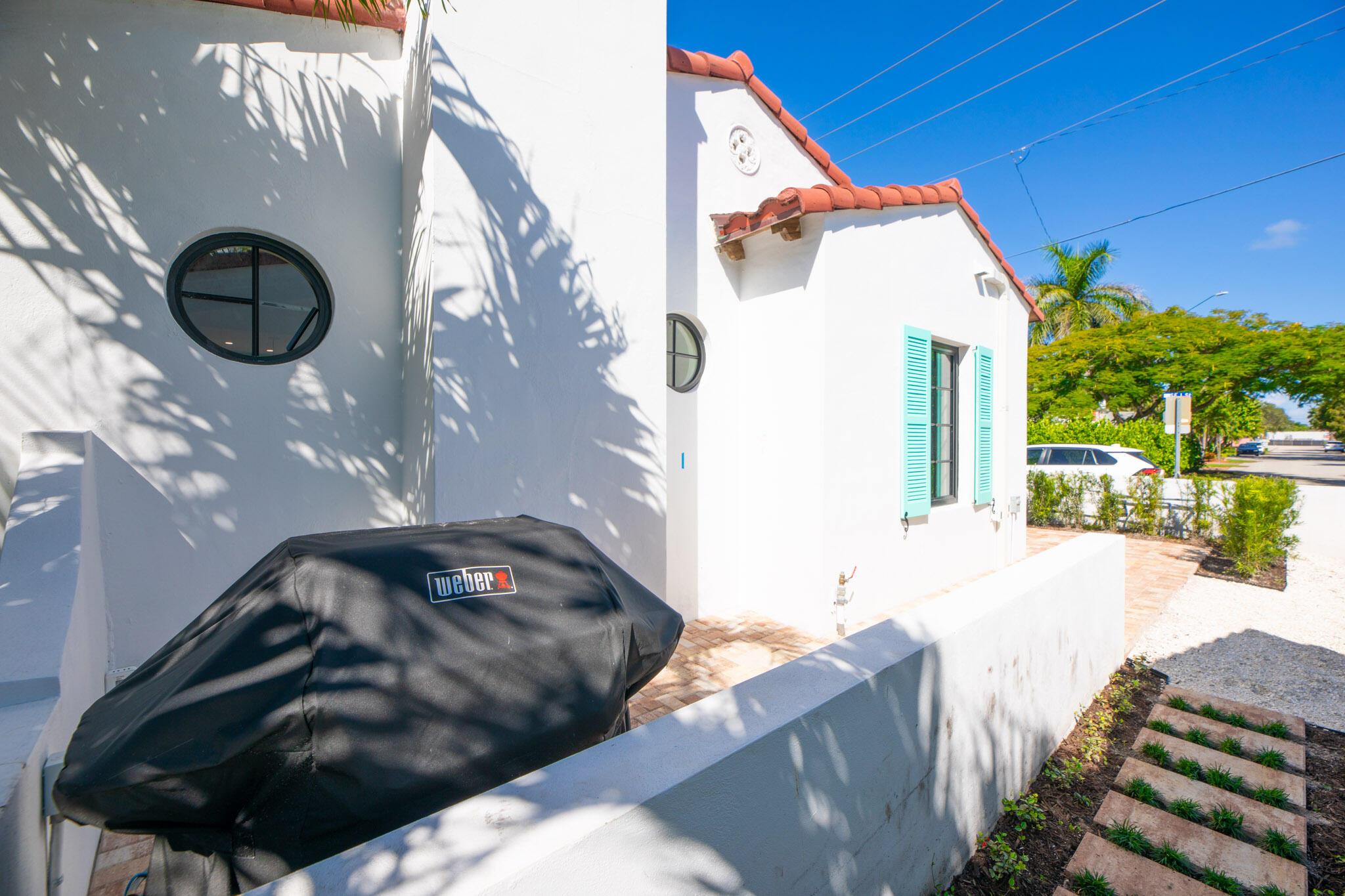 DELRAY TOWN OF - Residential Lease