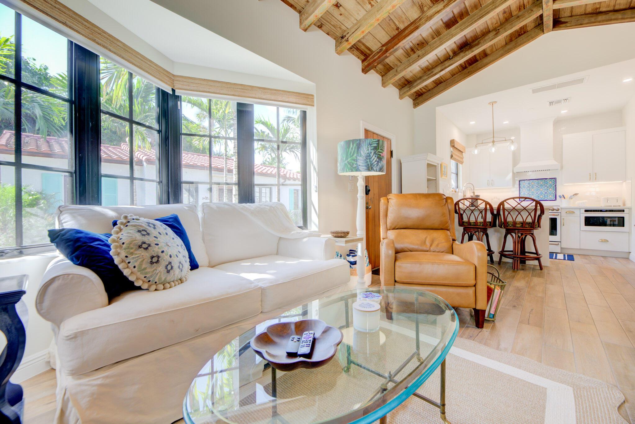 DELRAY TOWN OF - Residential Lease