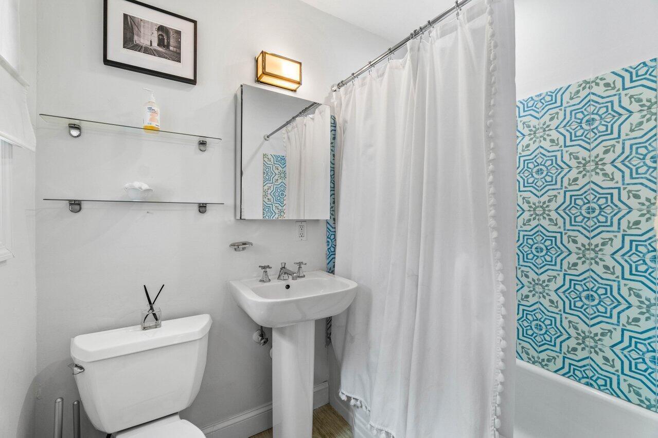 MANANA ESTATES - Residential Lease