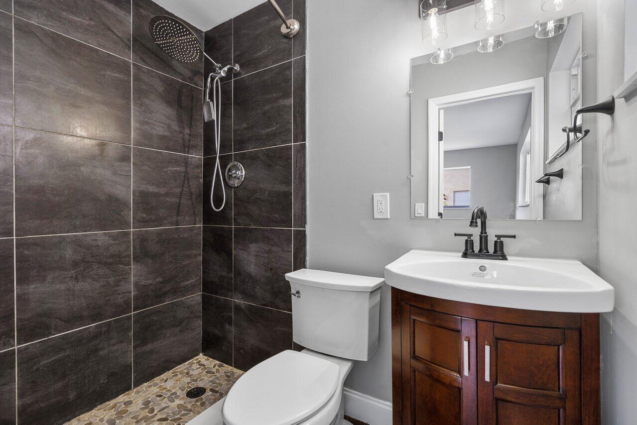 TROPIC PALMS 1 - Residential