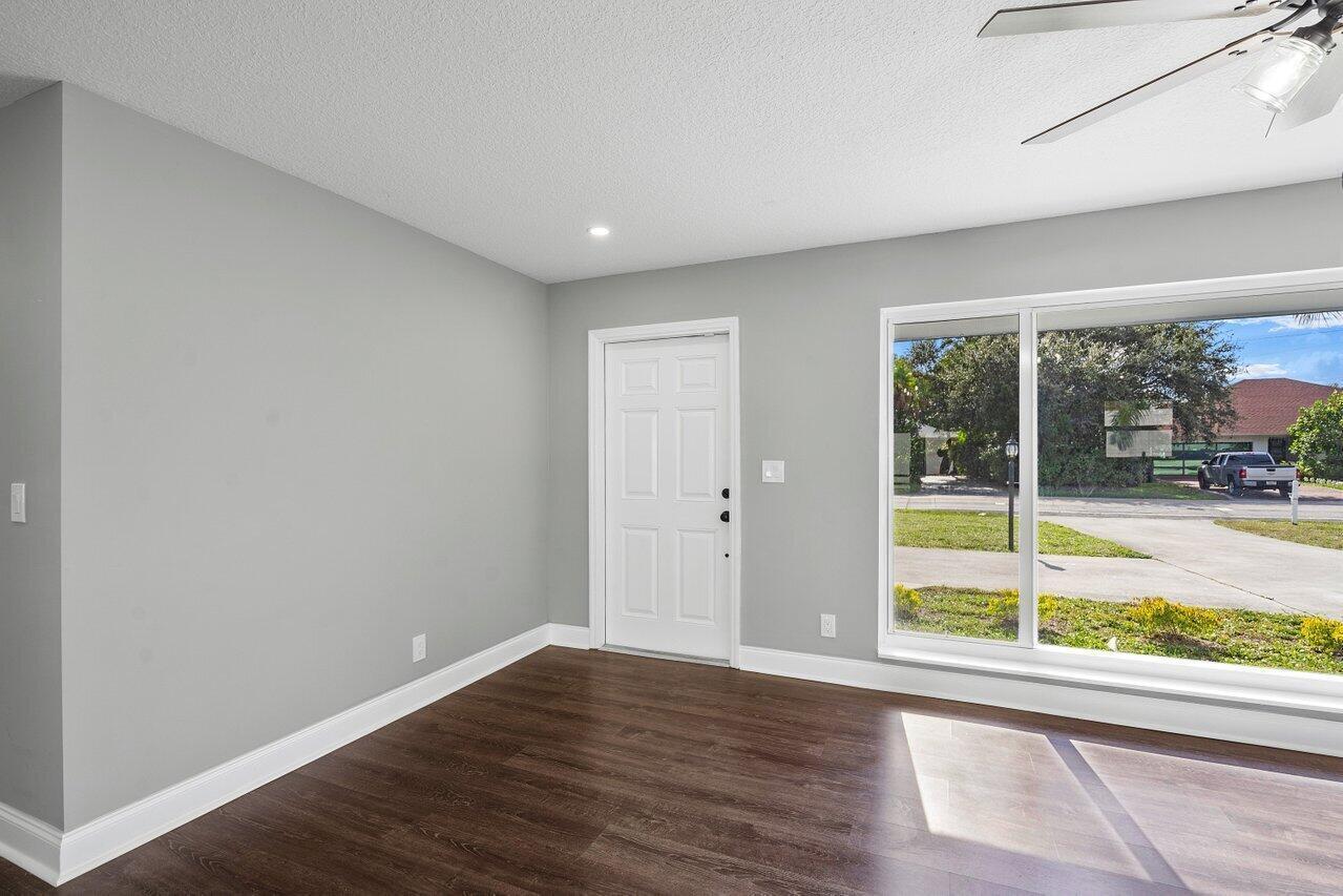 TROPIC PALMS 1 - Residential