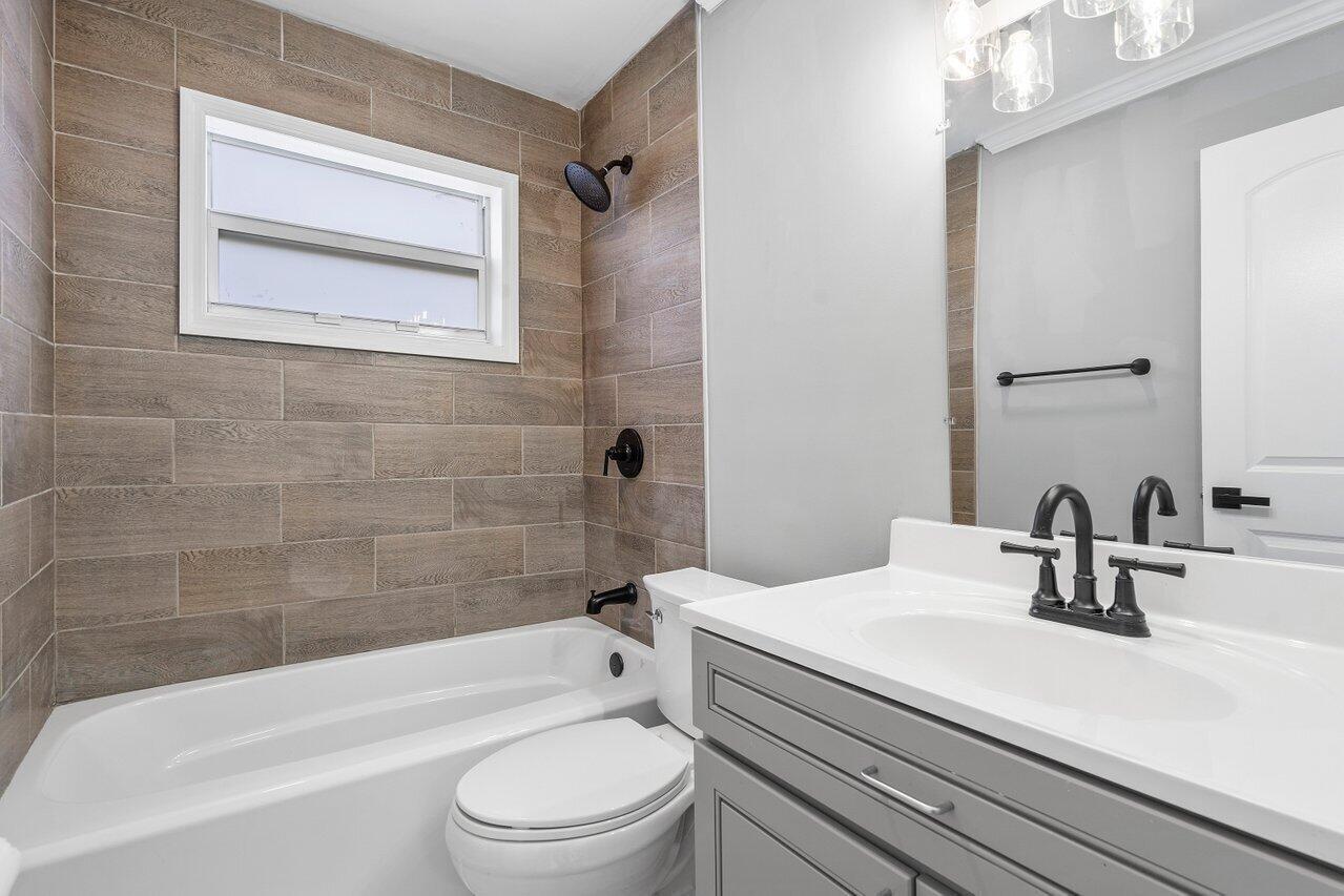 TROPIC PALMS 1 - Residential