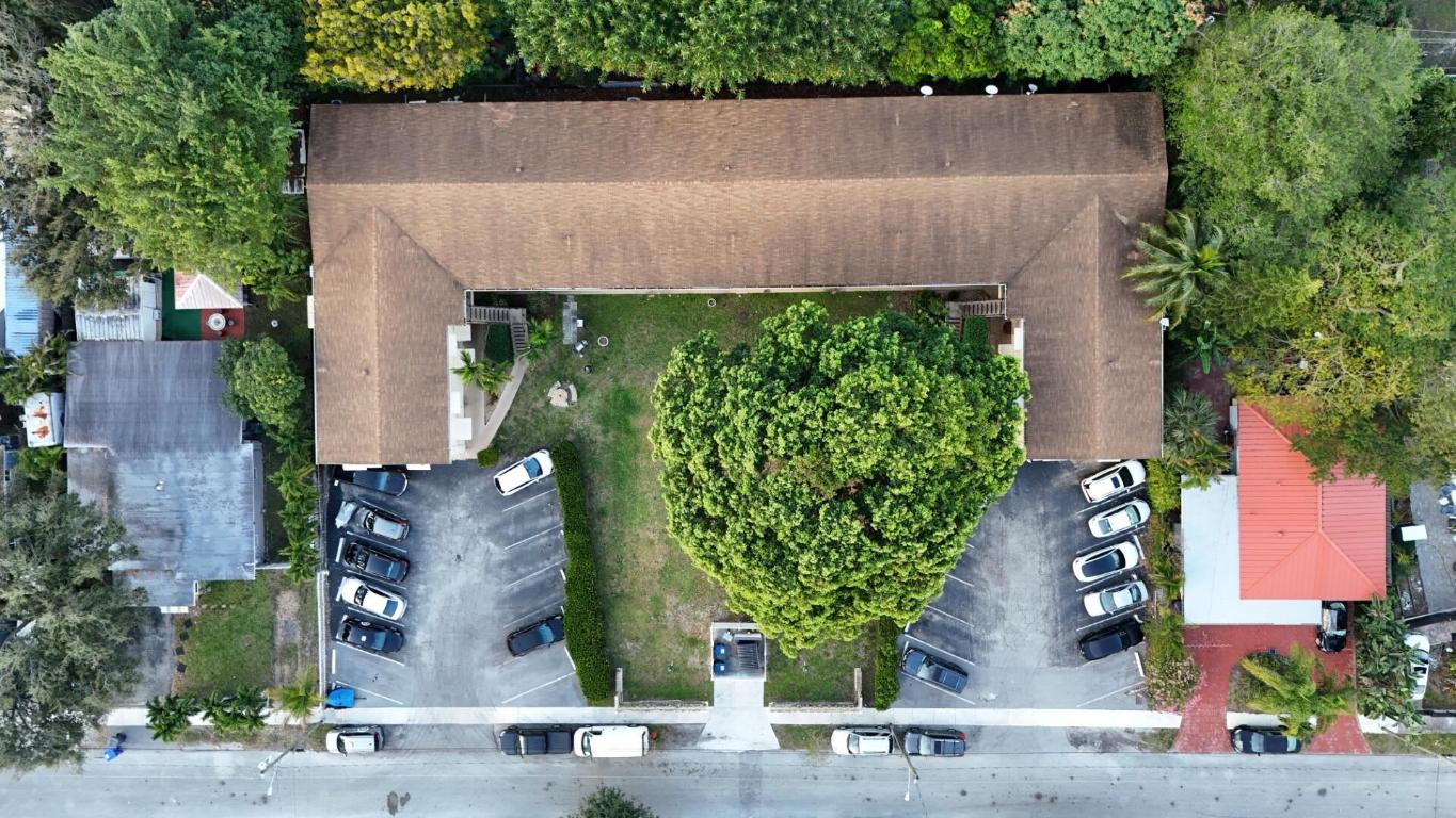 CRYSTAL COURT NO 4 CONDOMINIUM - Residential