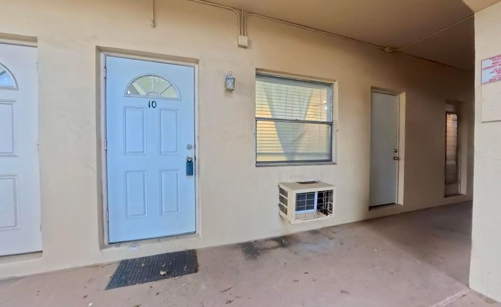 Photo of 2621 Grant Street #10a, Hollywood, FL 33020 (MLS # R11155531)