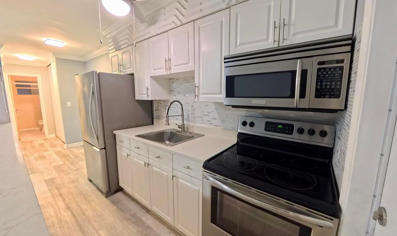 CRYSTAL COURT NO 4 CONDOMINIUM - Residential