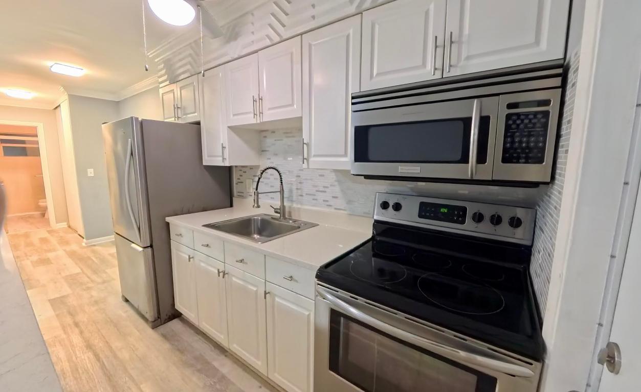 CRYSTAL COURT NO 4 CONDOMINIUM - Residential