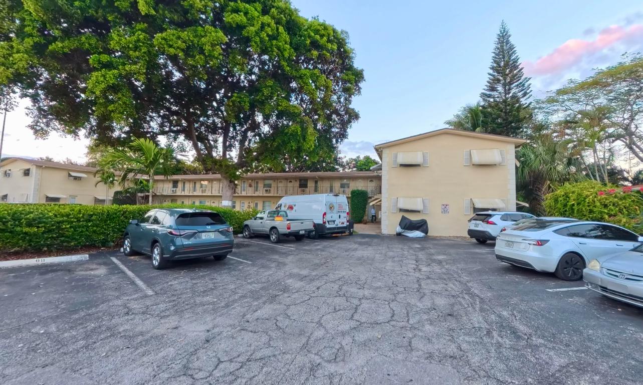 CRYSTAL COURT NO 4 CONDOMINIUM - Residential