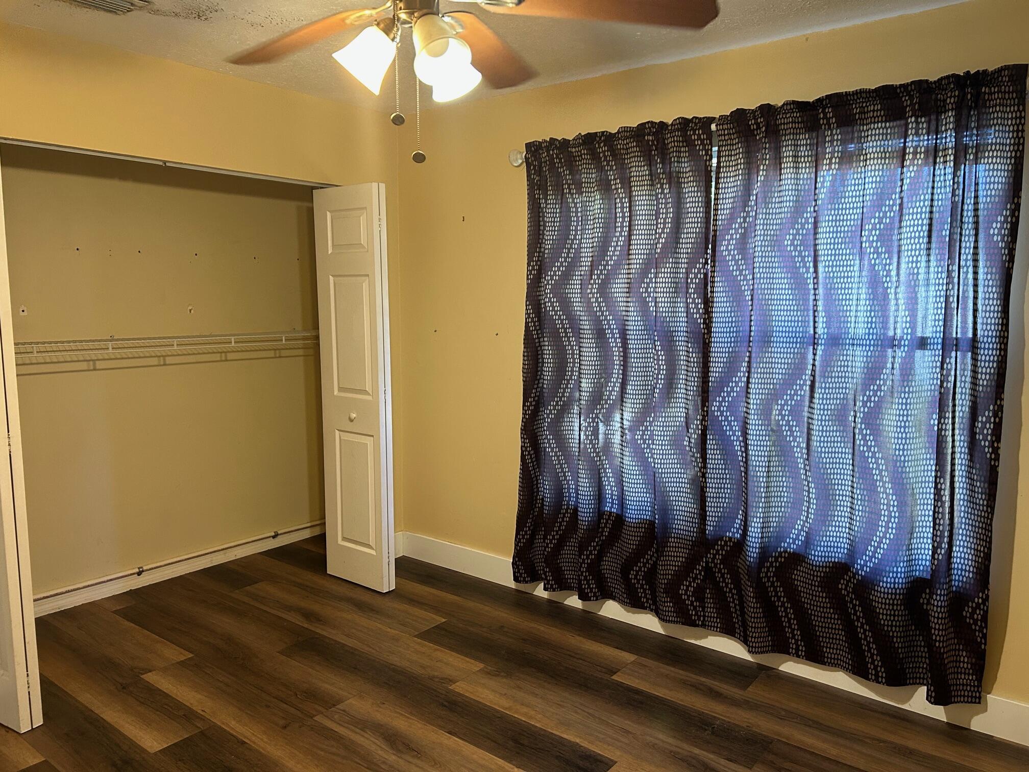 LAKEWOOD PARK UNIT 4 - Residential