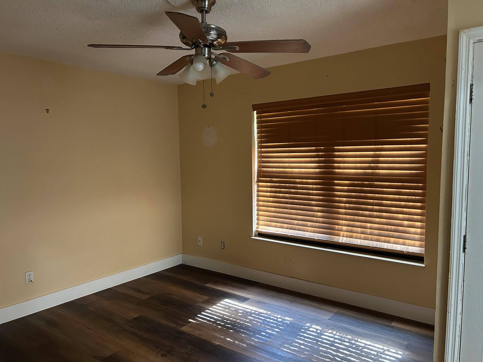 LAKEWOOD PARK UNIT 4 - Residential