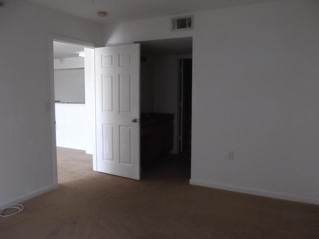 THE CLUB AT ST LUCIE WEST, A CONDOMINIUM - Residential Lease