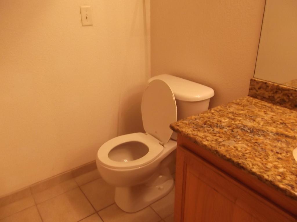 THE CLUB AT ST LUCIE WEST, A CONDOMINIUM - Residential Lease