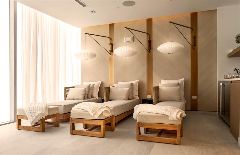 AUBERGE BEACH RESIDENCES - Residential