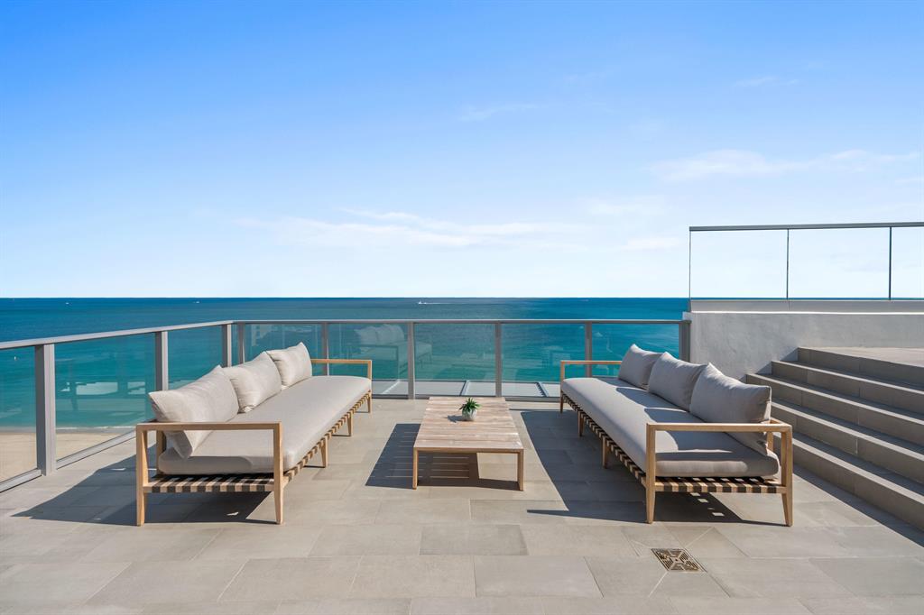 AUBERGE BEACH RESIDENCES - Residential