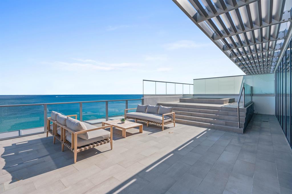 AUBERGE BEACH RESIDENCES - Residential