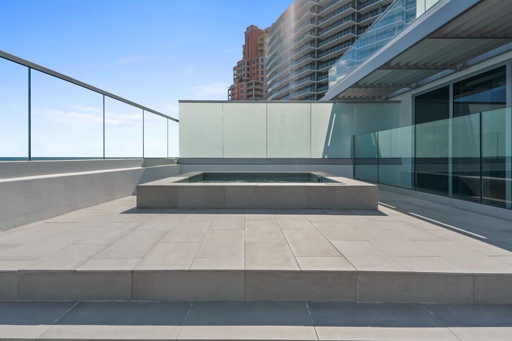 AUBERGE BEACH RESIDENCES - Residential