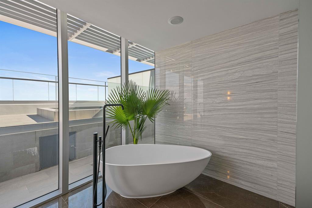 AUBERGE BEACH RESIDENCES - Residential