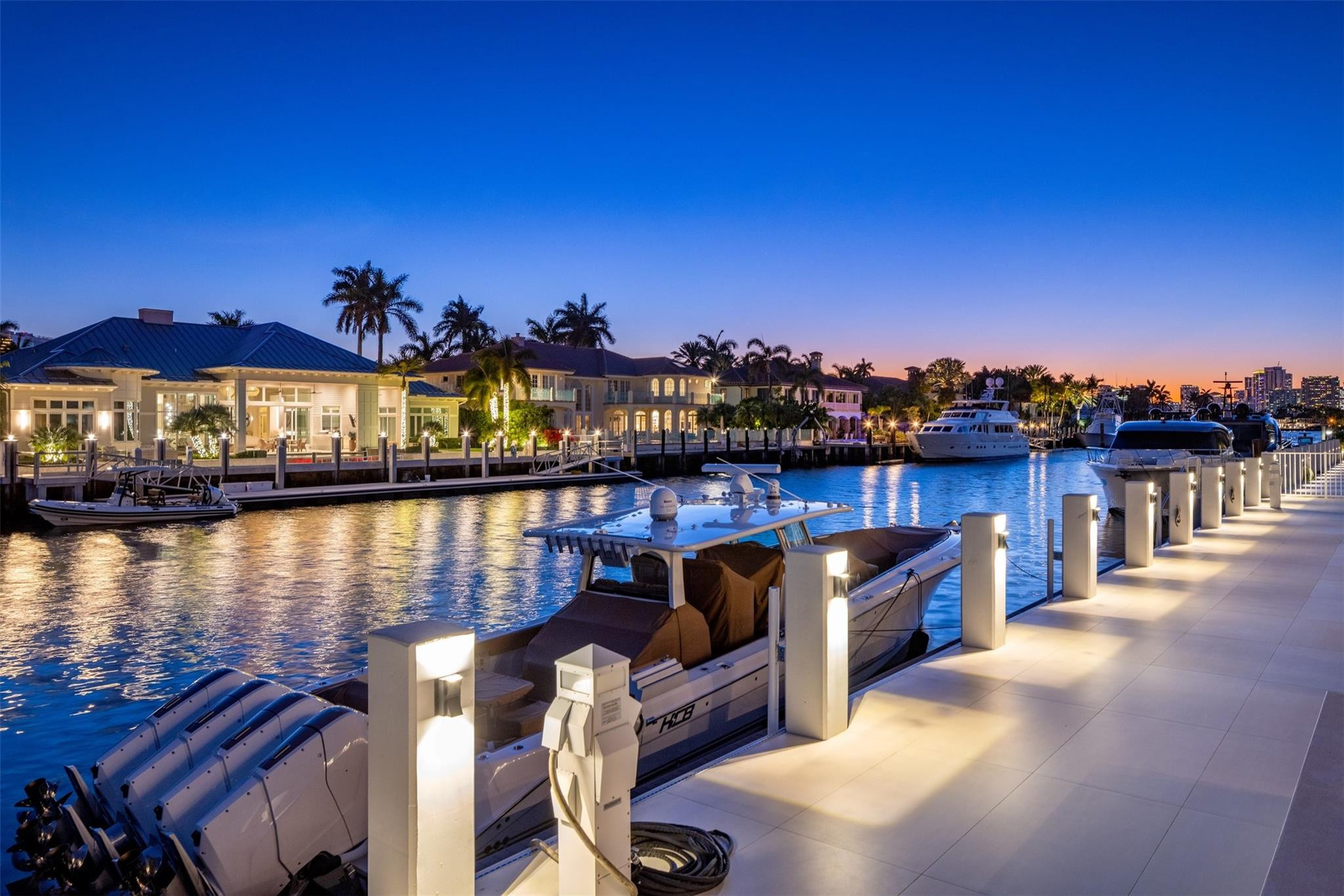 DEL LAGO ISLE - Residential