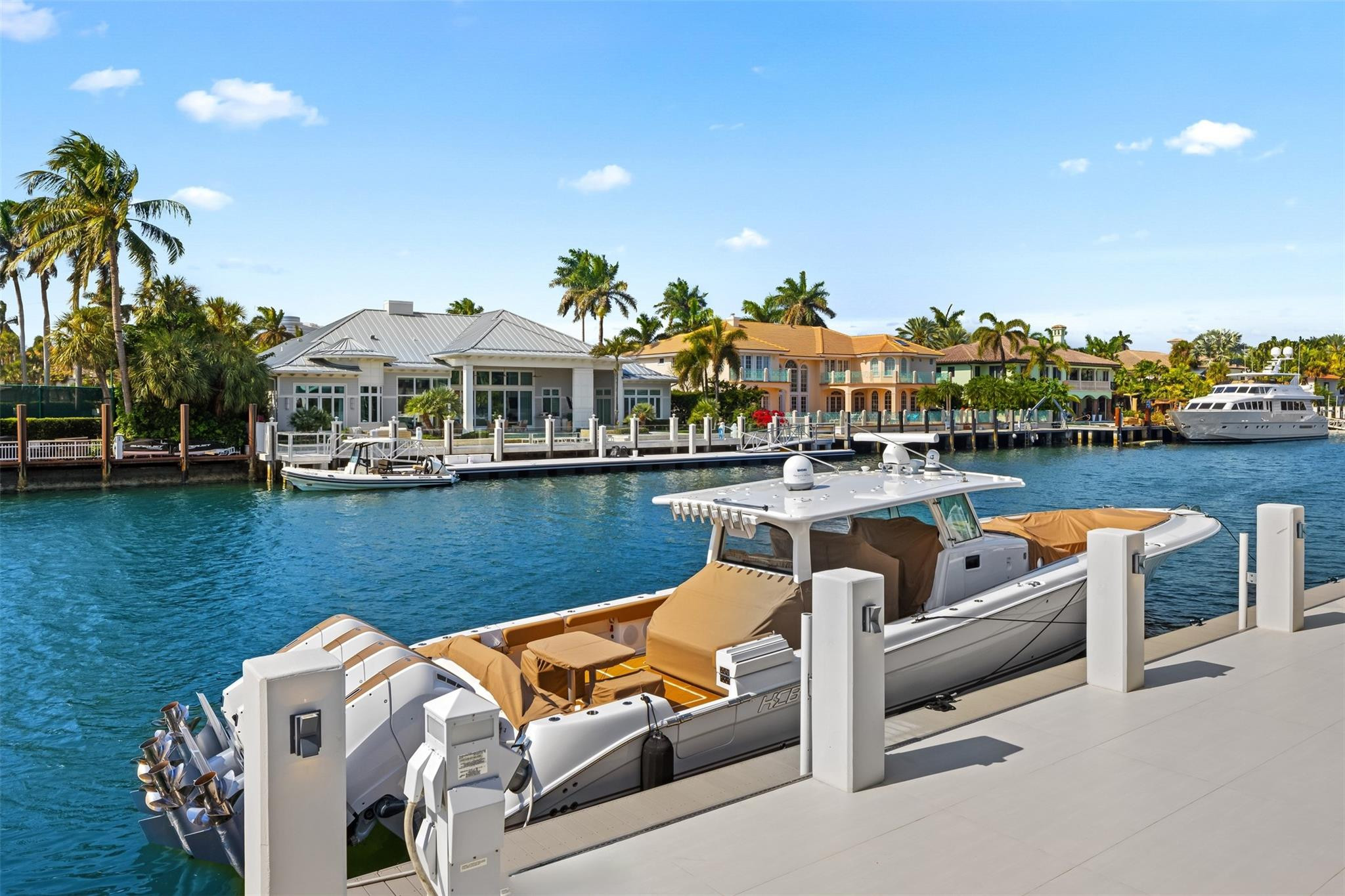 DEL LAGO ISLE - Residential