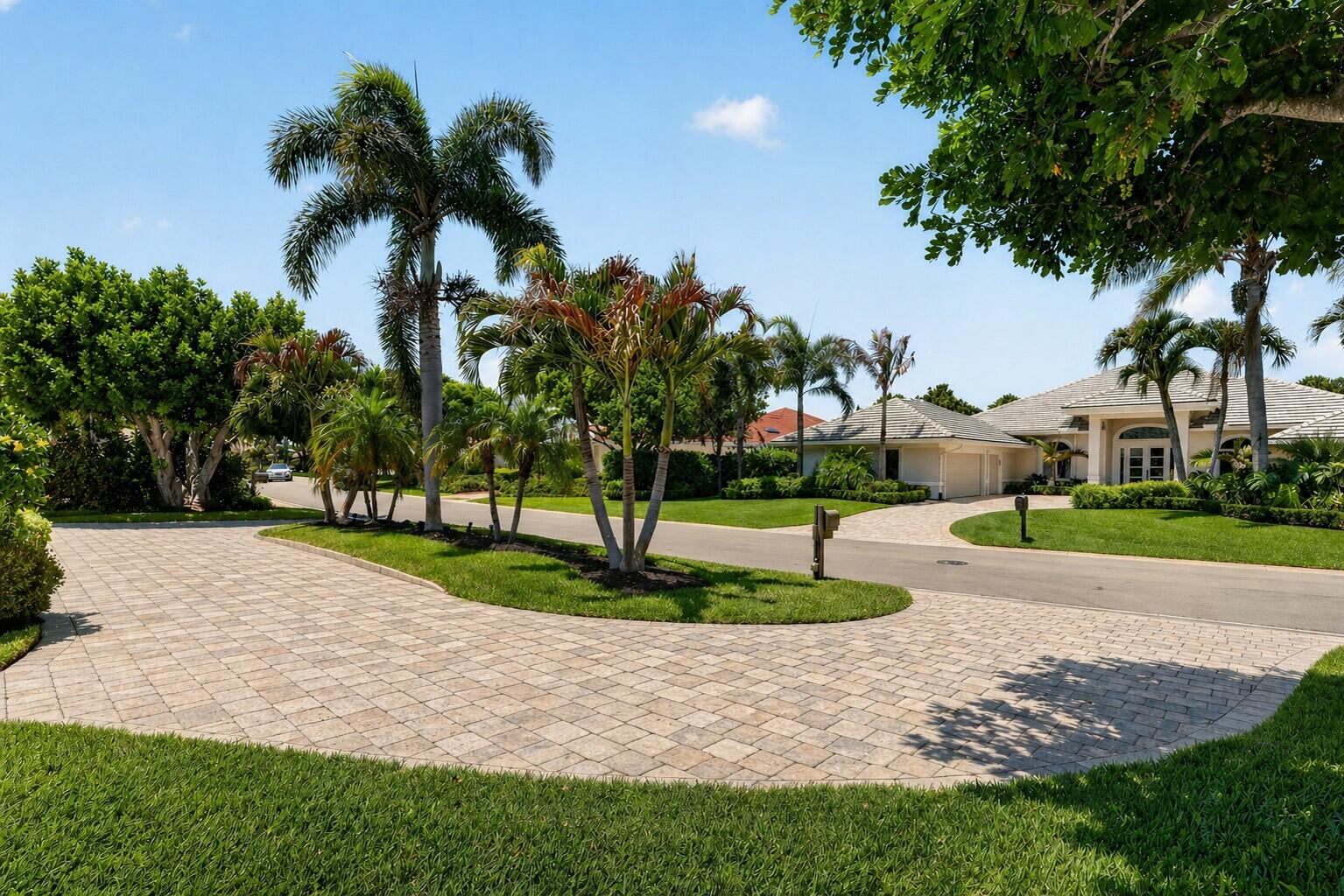 6711 SE Barrington Drive