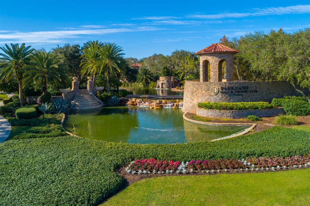 PARKLAND GOLF - Residential