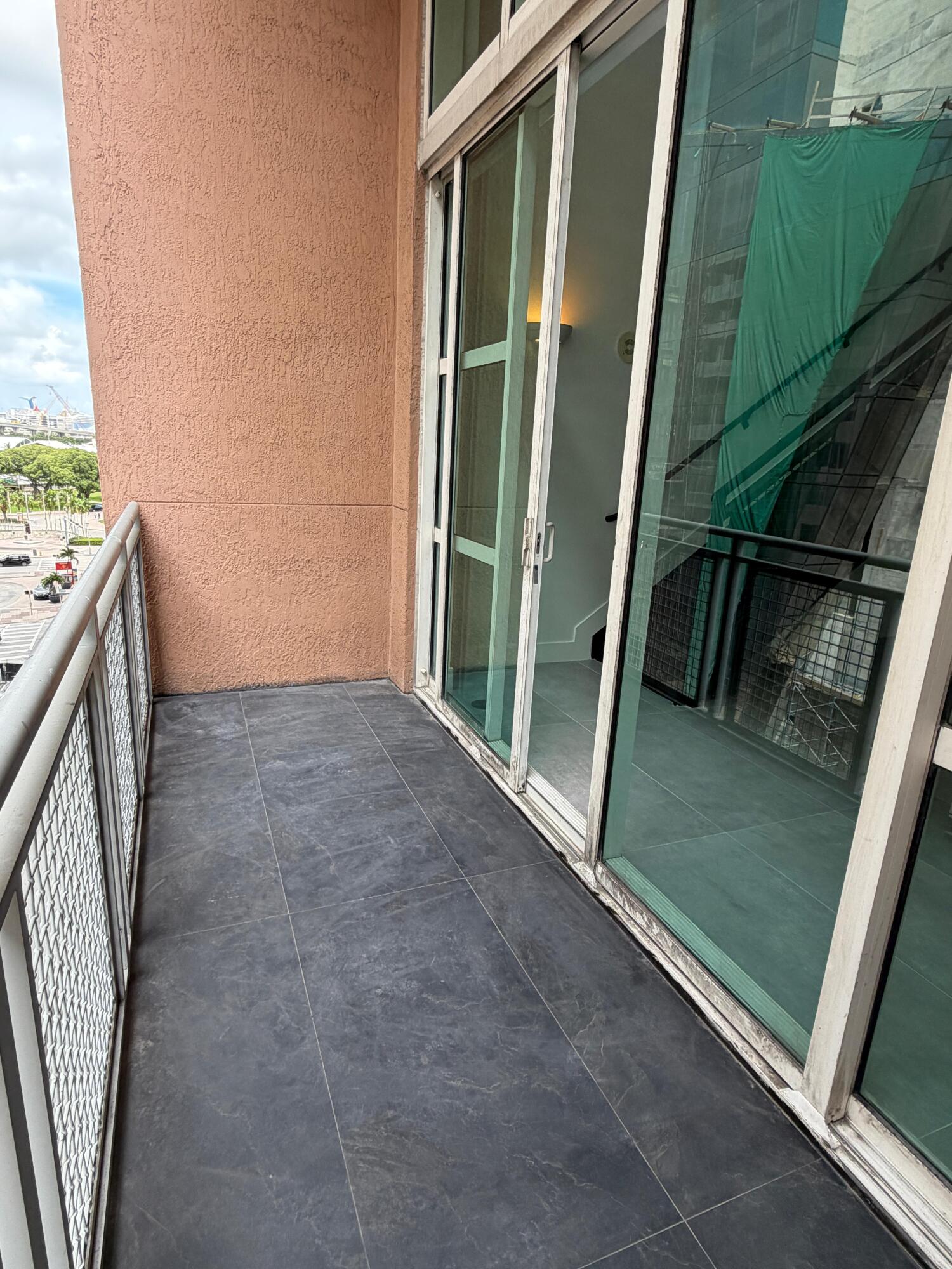 244 BISCAYNE Boulevard 645