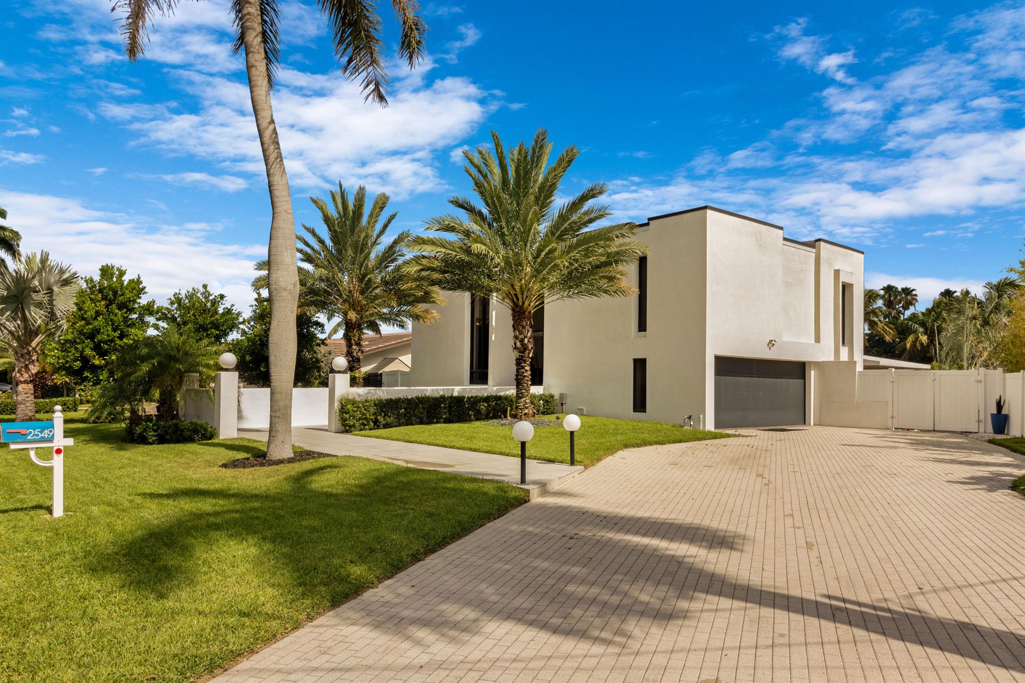 2549 SE 9th Street