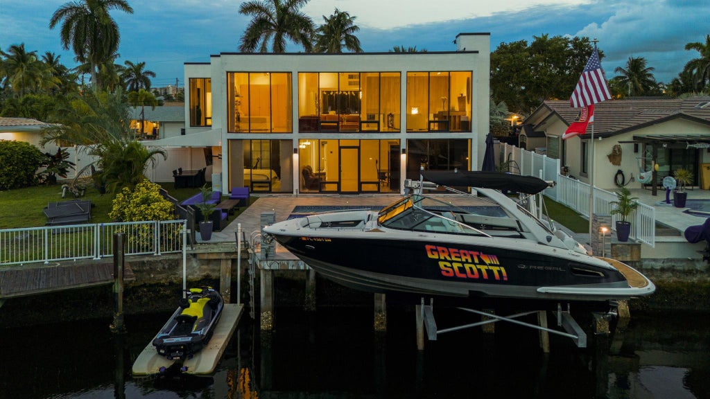 Photo of 2549 SE 9th Street, Pompano Beach, FL 33062 (MLS # R11108620)