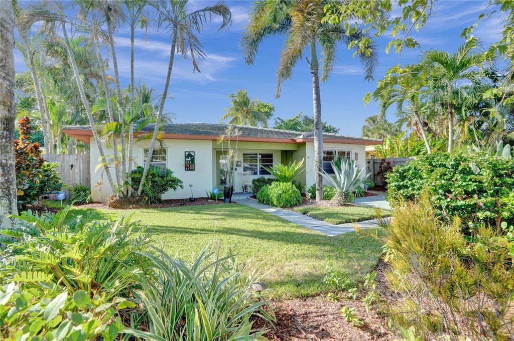 Photo of 1419 NE 17th Terrace, Fort Lauderdale, FL 33304 (MLS # F10472332)