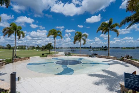 A home in Loxahatchee