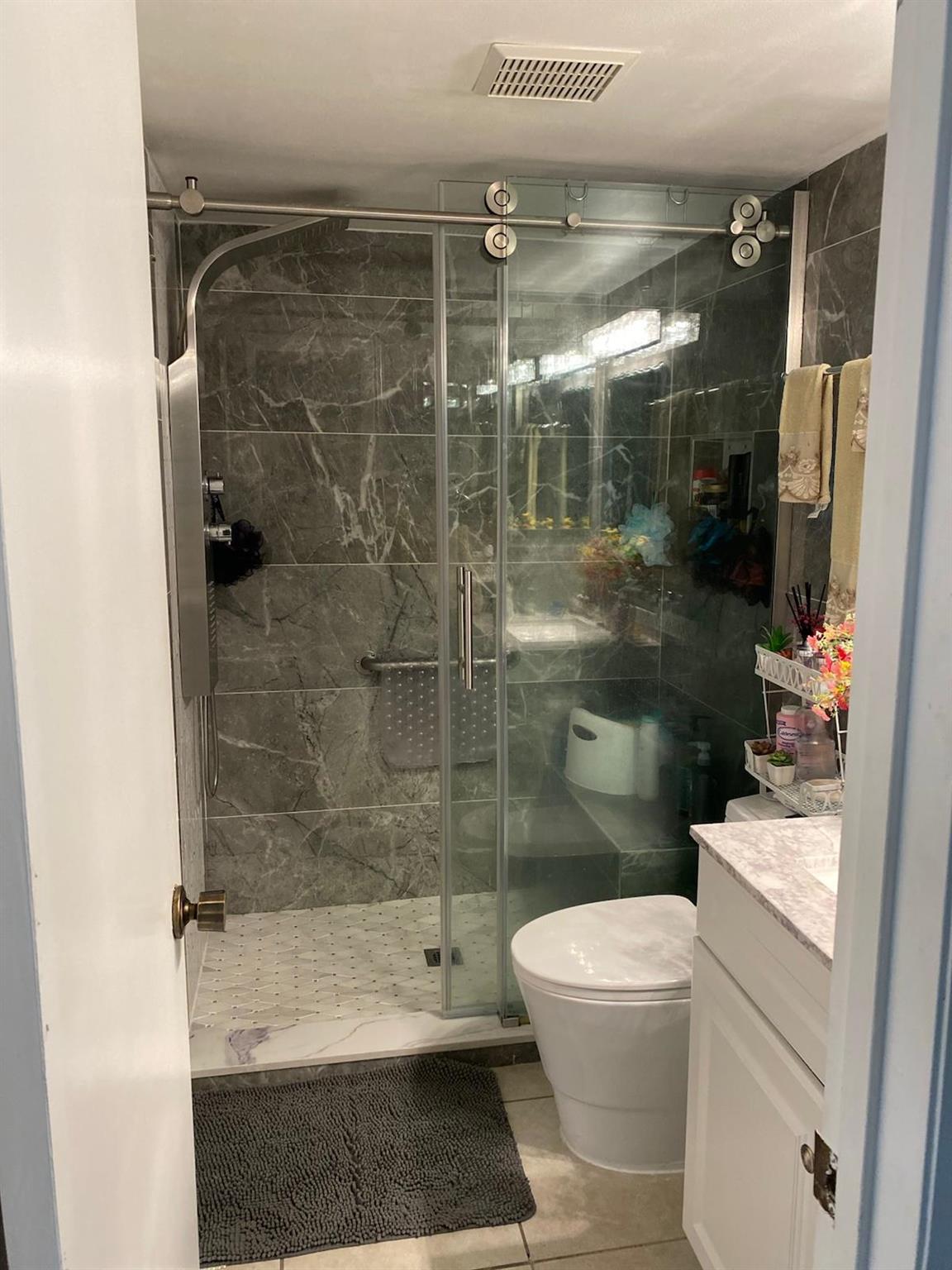 PINE RIDGE IV CONDO - Residential Lease