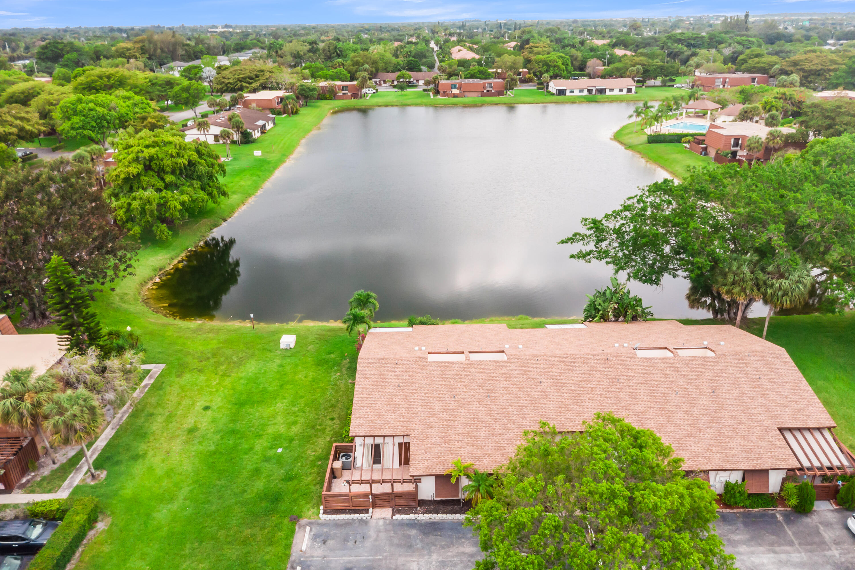 View photos, virtual tours, details... 847 SW 118th Terrace 847