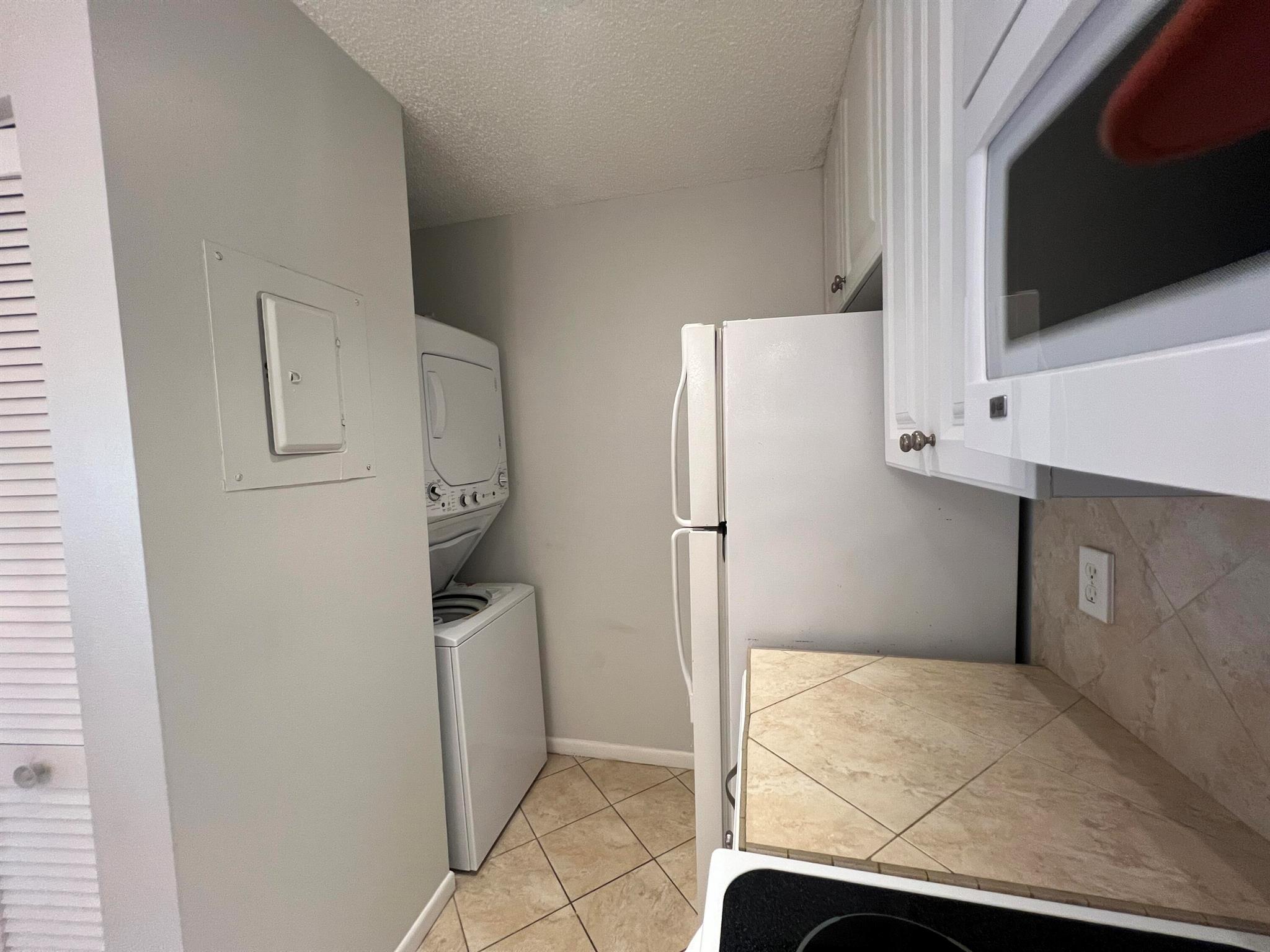 GLENBROOK CONDO - Residential