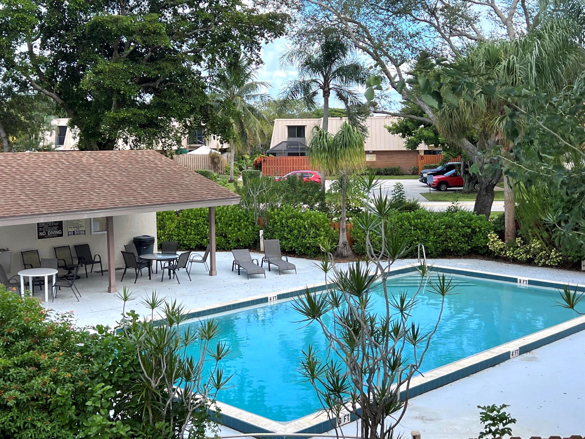 GLENBROOK CONDO - Residential