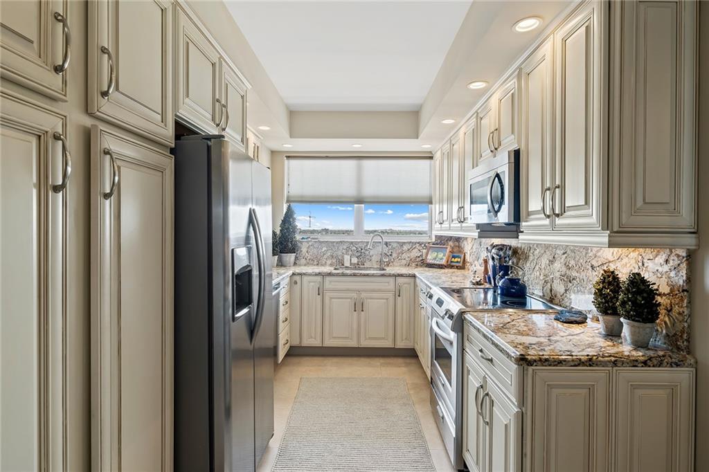 The Four Seasons - Residential